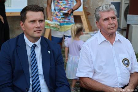 Ob Maistrovem letu izšla pesniška zbirka Maistrovih trideset (33)